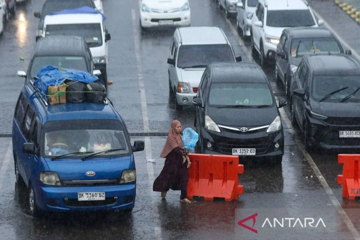 Hujan Ringan Dominasi Sebagian Besar Wilayah Indonesia Bmkg Keluarkan Peringatan Dini