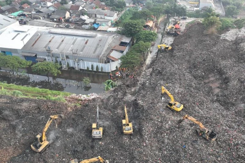 Strategi Dki Jakarta Kurangi Tumpukan Sampah Di Bantargebang Fokus Pada Pemilahan Dan Teknologi